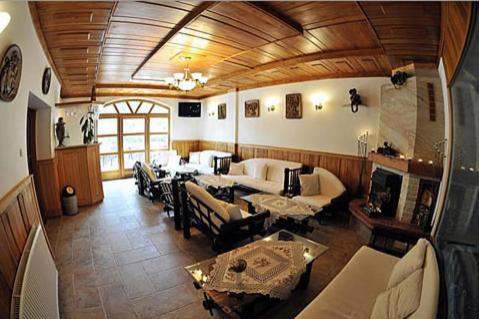 Trojka Hotel Es Panzio Szolnok Ngoại thất bức ảnh